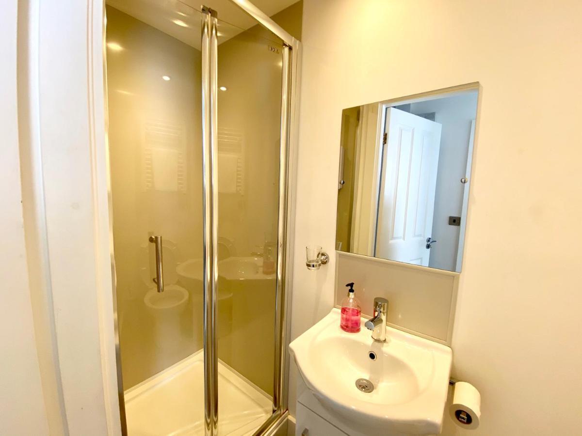 Winter Gardens Service Apartments By Balckpool Service Apartments แบล็คพูล ภายนอก รูปภาพ