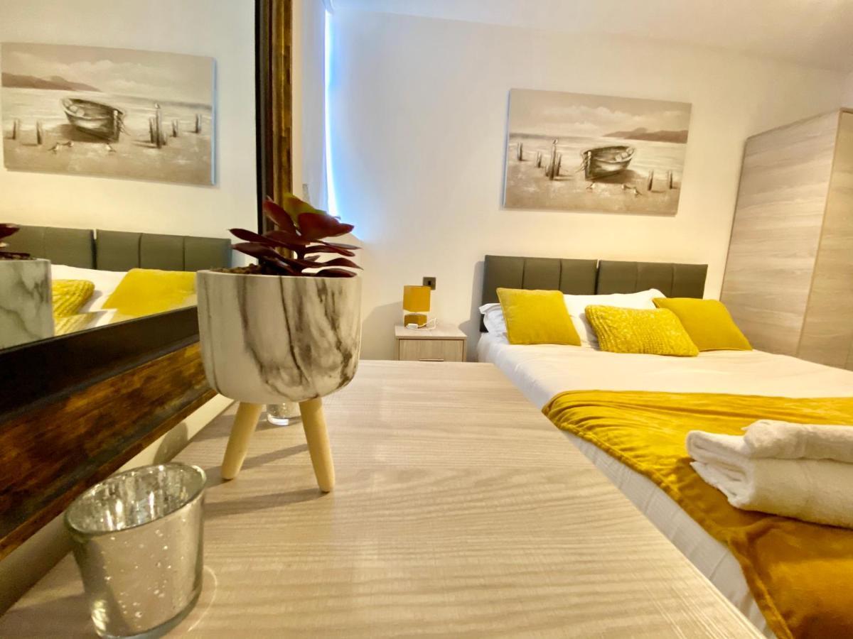 Winter Gardens Service Apartments By Balckpool Service Apartments แบล็คพูล ภายนอก รูปภาพ